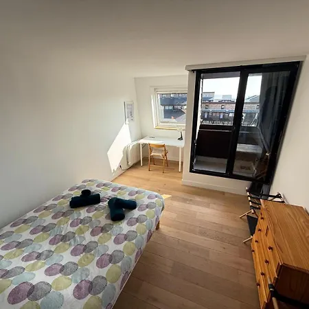 Dans La Marina, * Довиль