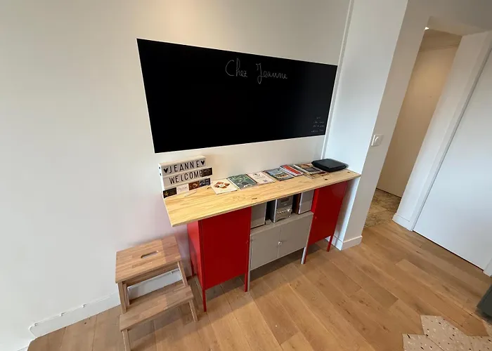 Dans La Marina, * Deauville