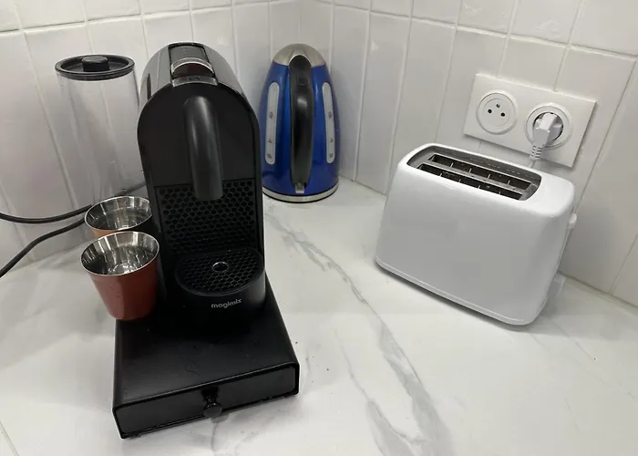 Dans La Marina, Deauville