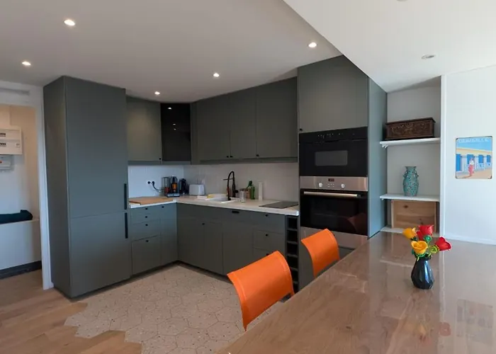 Dans La Marina, Apartment