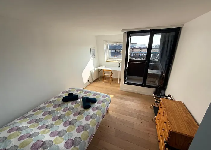 Dans La Marina, * Deauville